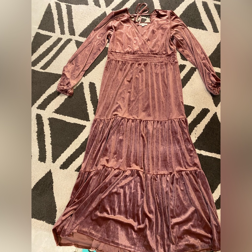 Knox Rose mauve long sleeve velvet dress